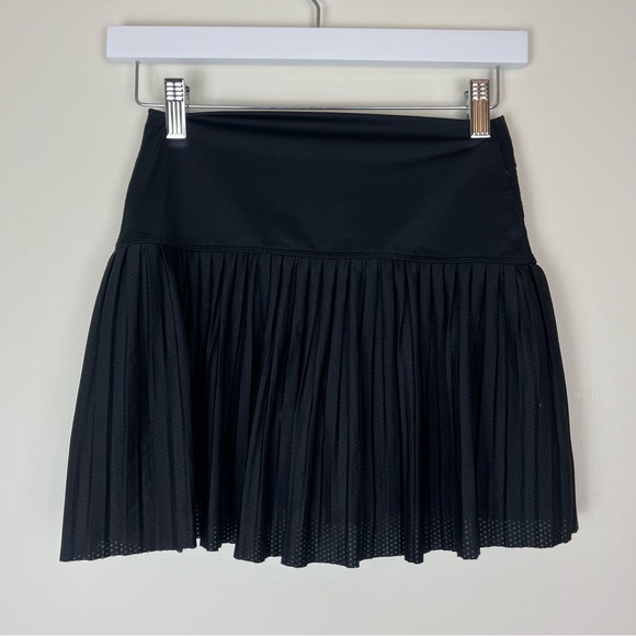LUCKY IN LOVE + BETHANIE MATTEK-SANDS Black Asymmetrical Pleated Skort Small - Picture 2 of 5